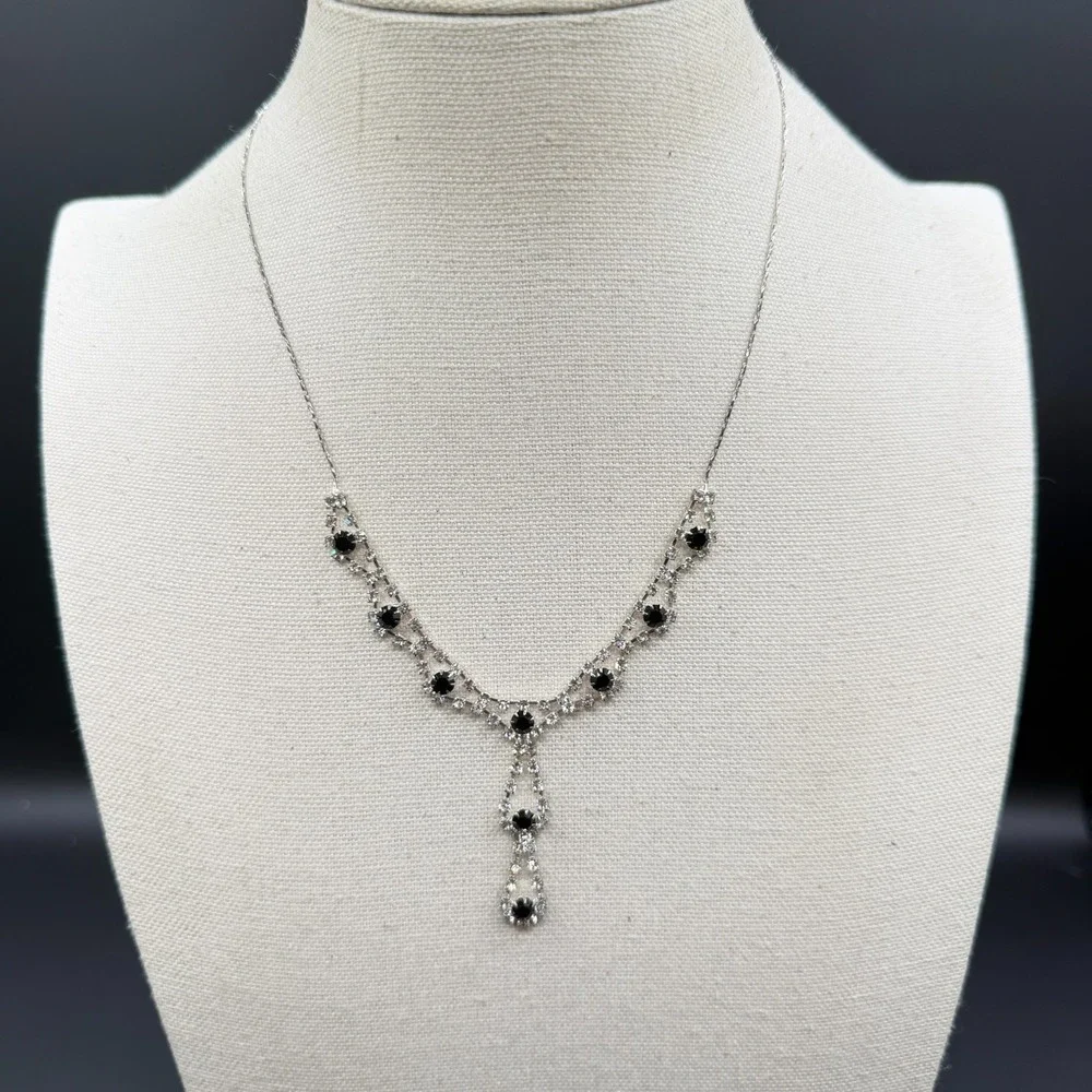 N/A elegant black